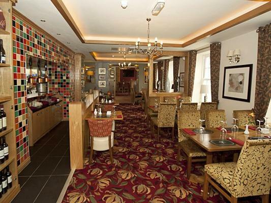 The Fountain Inn Hendy المظهر الخارجي الصورة